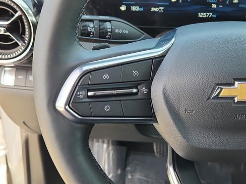 Used 2025 Chevrolet Equinox LT AWD/4WD image 15