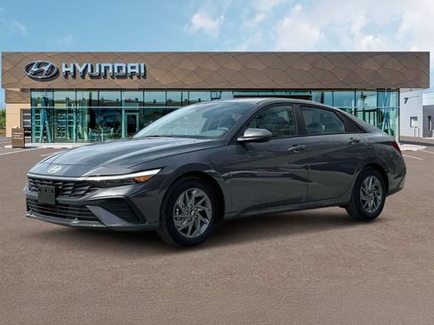New 2025 Hyundai Elantra Hybrid FWD image 2