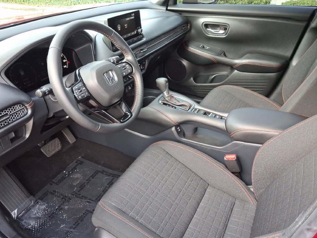 Used 2025 Honda HR-V Sport image 15