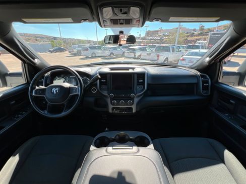 Used 2024 RAM 3500 Tradesman w/ Chrome Appearance Group AWD/4WD image 9