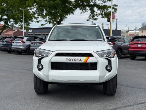 Used 2023 Toyota 4Runner 40th Anniversary SE AWD/4WD image 11