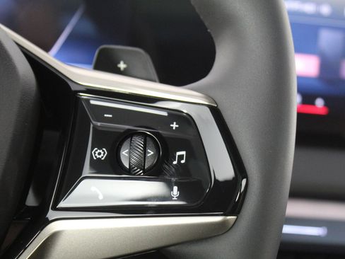 Used 2025 BMW X3 xDrive30i w/ Premium Package image 33