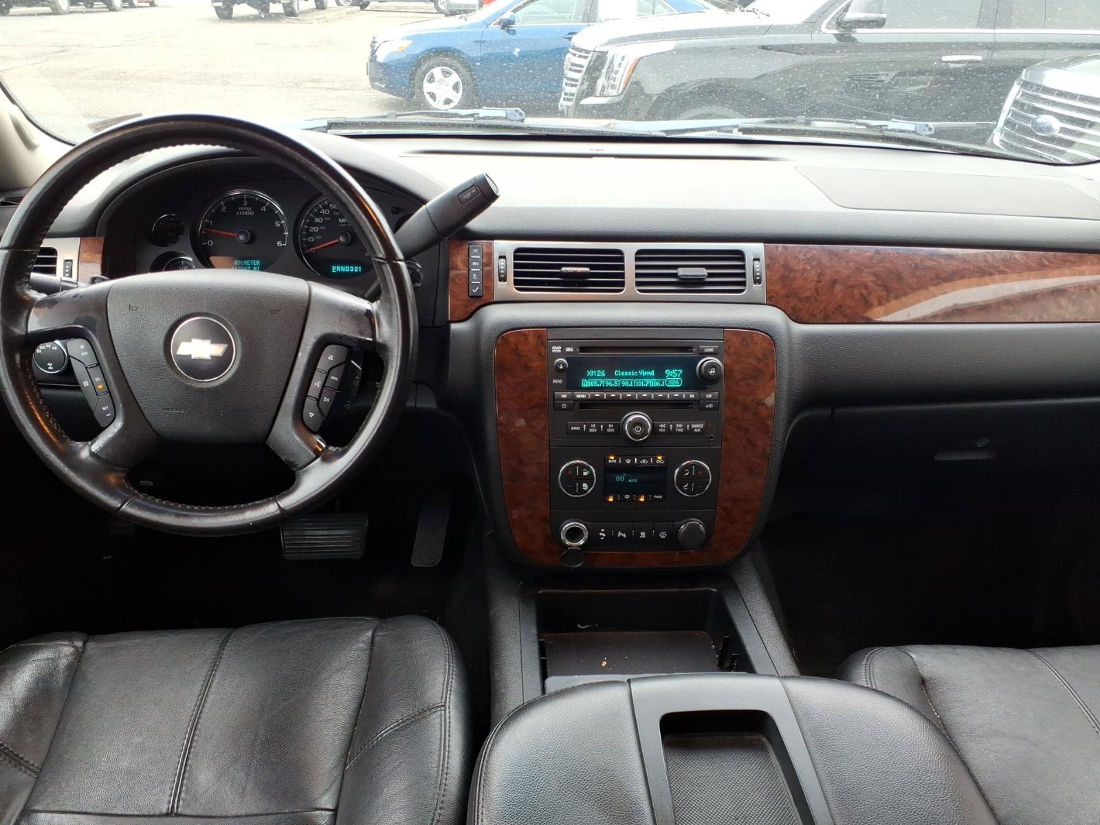 Used 2007 Chevrolet Avalanche LTZ w/ LTZ Preferred Equipment Group AWD/4WD image 8