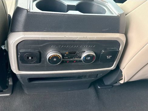 Used 2024 Ford Expedition Limited RWD image 27