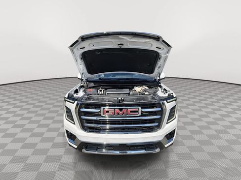 Used 2025 GMC Yukon Elevation w/ Technology Package AWD/4WD image 18