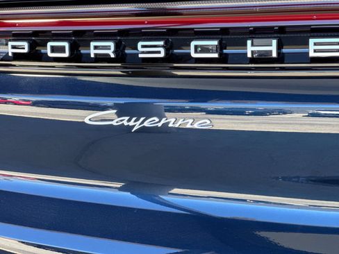 Certified 2026 Porsche Cayenne AWD/4WD image 35