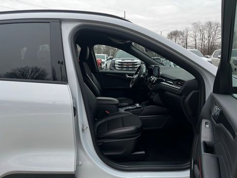 Used 2025 Ford Escape ST-Line Select image 33