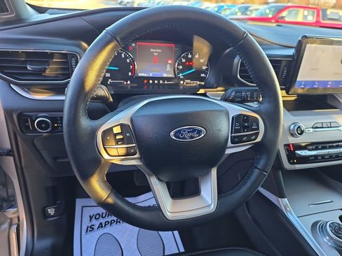 Used 2023 Ford Explorer XLT w/ Equipment Group 202A image 25