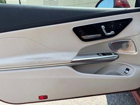 Used 2024 Mercedes-Benz CLE 300 4MATIC Coupe image 19