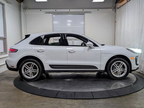 Used 2025 Porsche Macan image 10