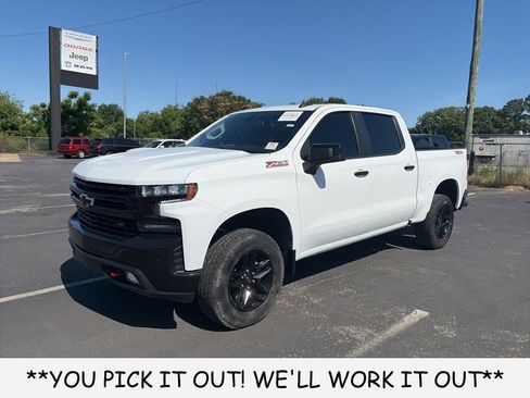 Used 2022 Chevrolet Silverado 1500 LT Trail Boss w/ Convenience Package II AWD/4WD image 3