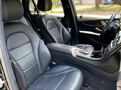 Used 2018 Mercedes-Benz GLC 300 4MATIC image 30