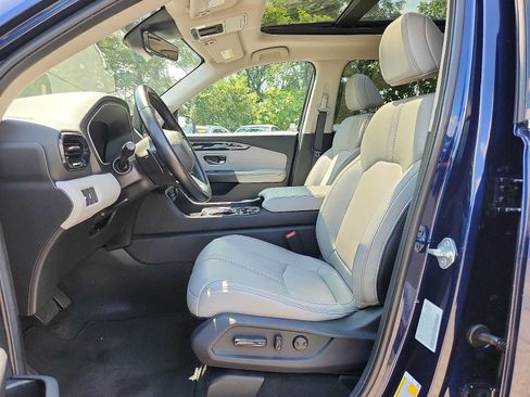 Certified 2024 Honda Pilot Touring image 13