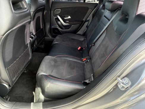 Used 2023 Mercedes-Benz CLA 250 image 32