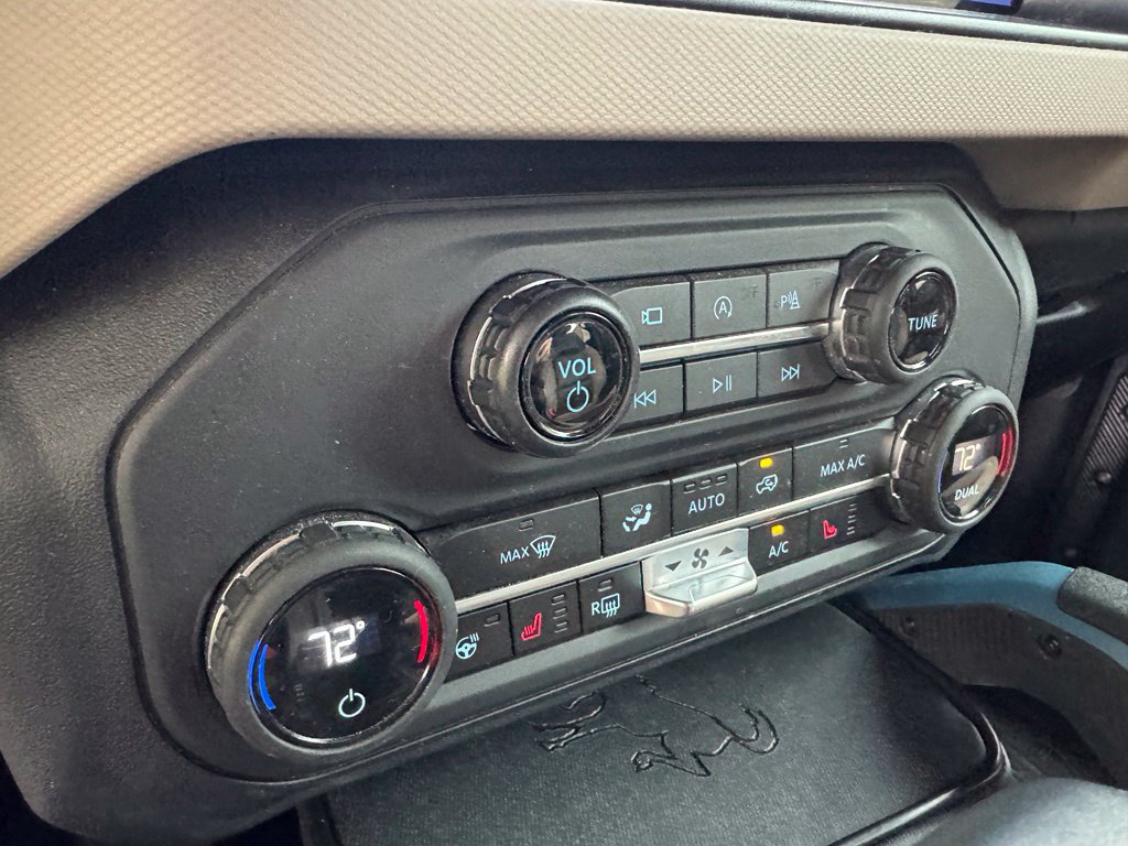Used 2023 Ford Bronco Wildtrak AWD/4WD image 25