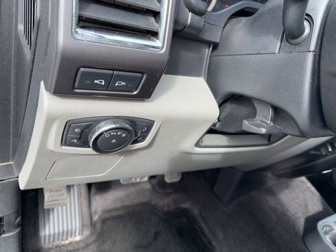 Used 2016 Ford F150 XLT w/ Trailer Tow Package image 21