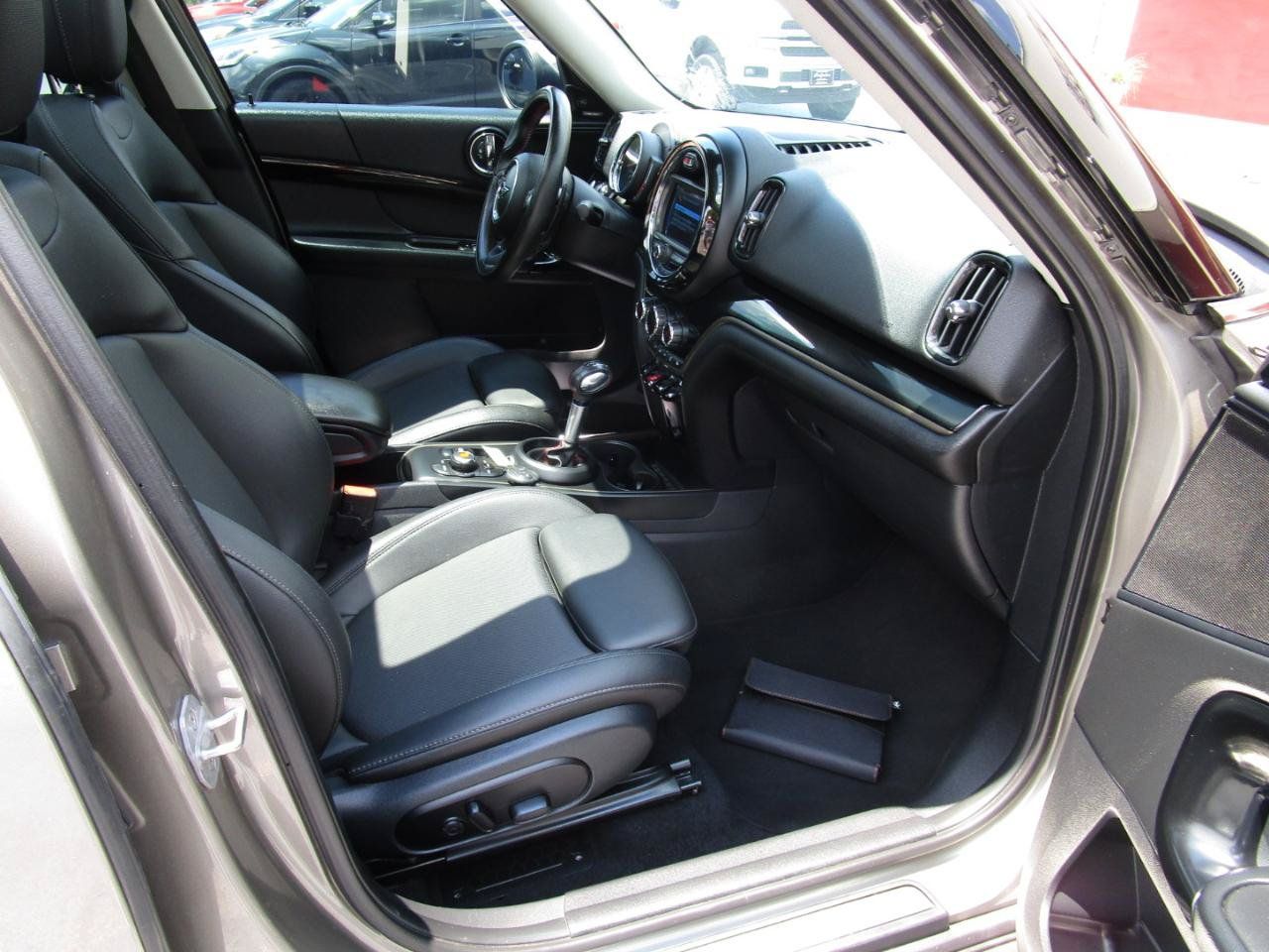 Used 2019 MINI Cooper Countryman S w/ Premium Package FWD image 29