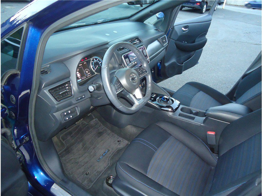 Used 2020 Nissan Leaf SV w/ SV All Weather Package FWD image 19