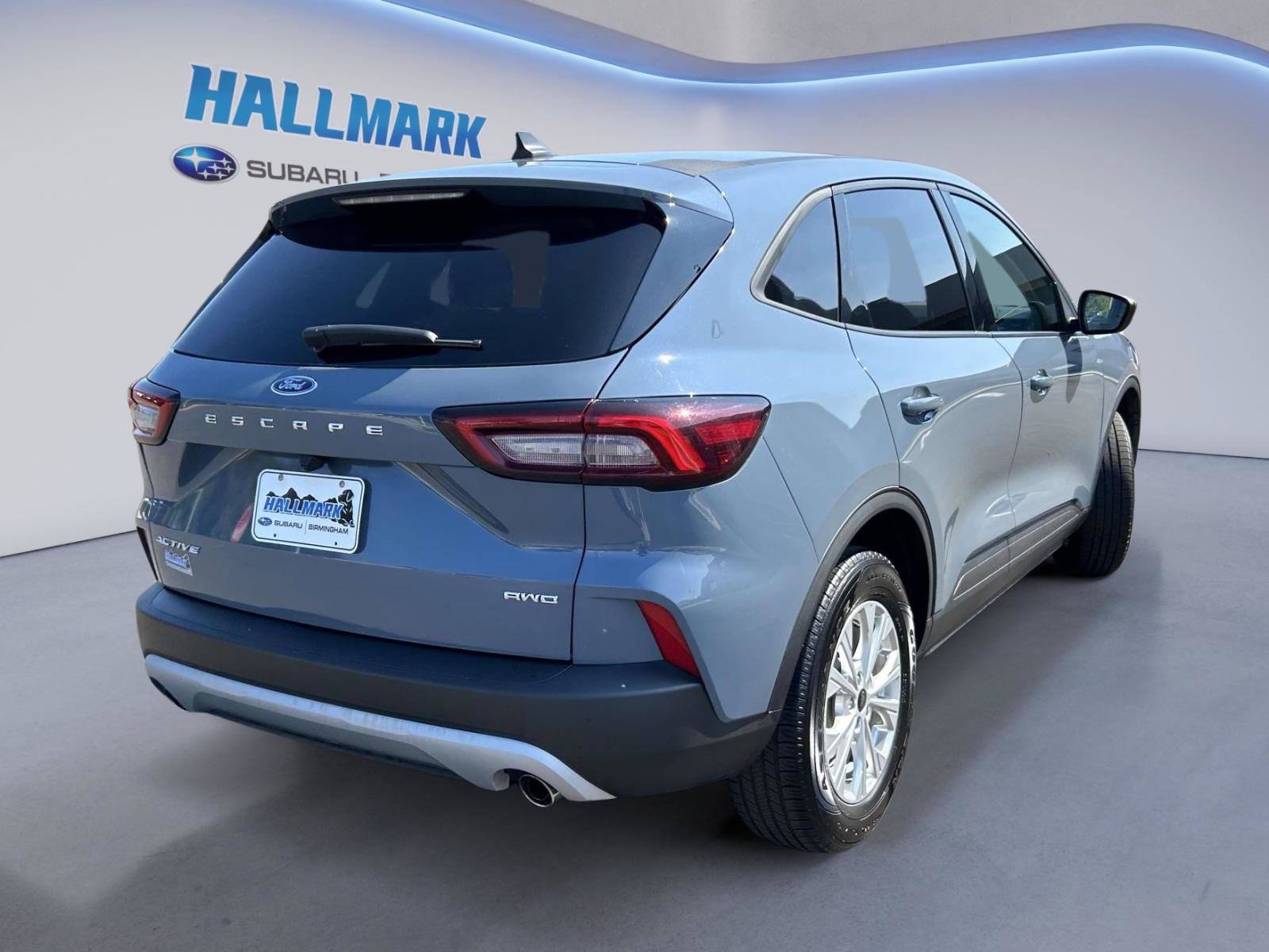 Used 2025 Ford Escape Active AWD/4WD image 3