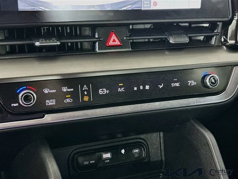 Certified 2025 Kia Sportage EX FWD image 16