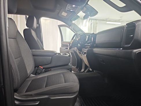 Certified 2024 Chevrolet Silverado 1500 LT AWD/4WD image 13