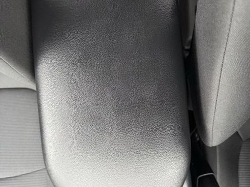 Used 2025 Toyota RAV4 LE image 29