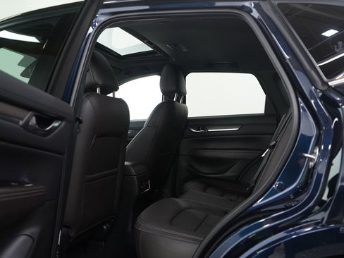 Certified 2025 MAZDA CX-5 Signature image 17
