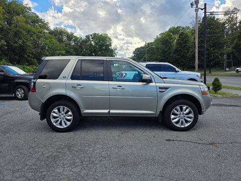 Used 2014 Land Rover LR2 image 5