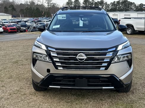 New 2026 Nissan Rogue Platinum w/ Platinum Premium Package AWD/4WD image 2