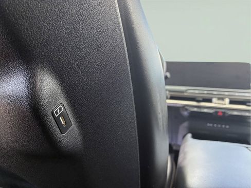 Used 2027 Kia Telluride S w/ Towing Package AWD/4WD image 25