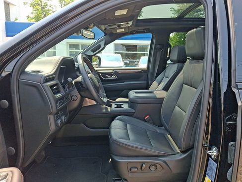 Used 2023 Chevrolet Tahoe RST w/ Luxury Package AWD/4WD image 14