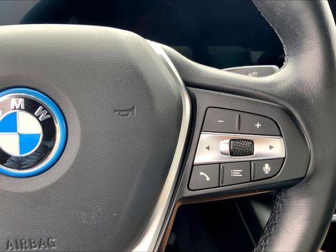 Used 2023 BMW i4 eDrive40 w/ Premium Package RWD image 23