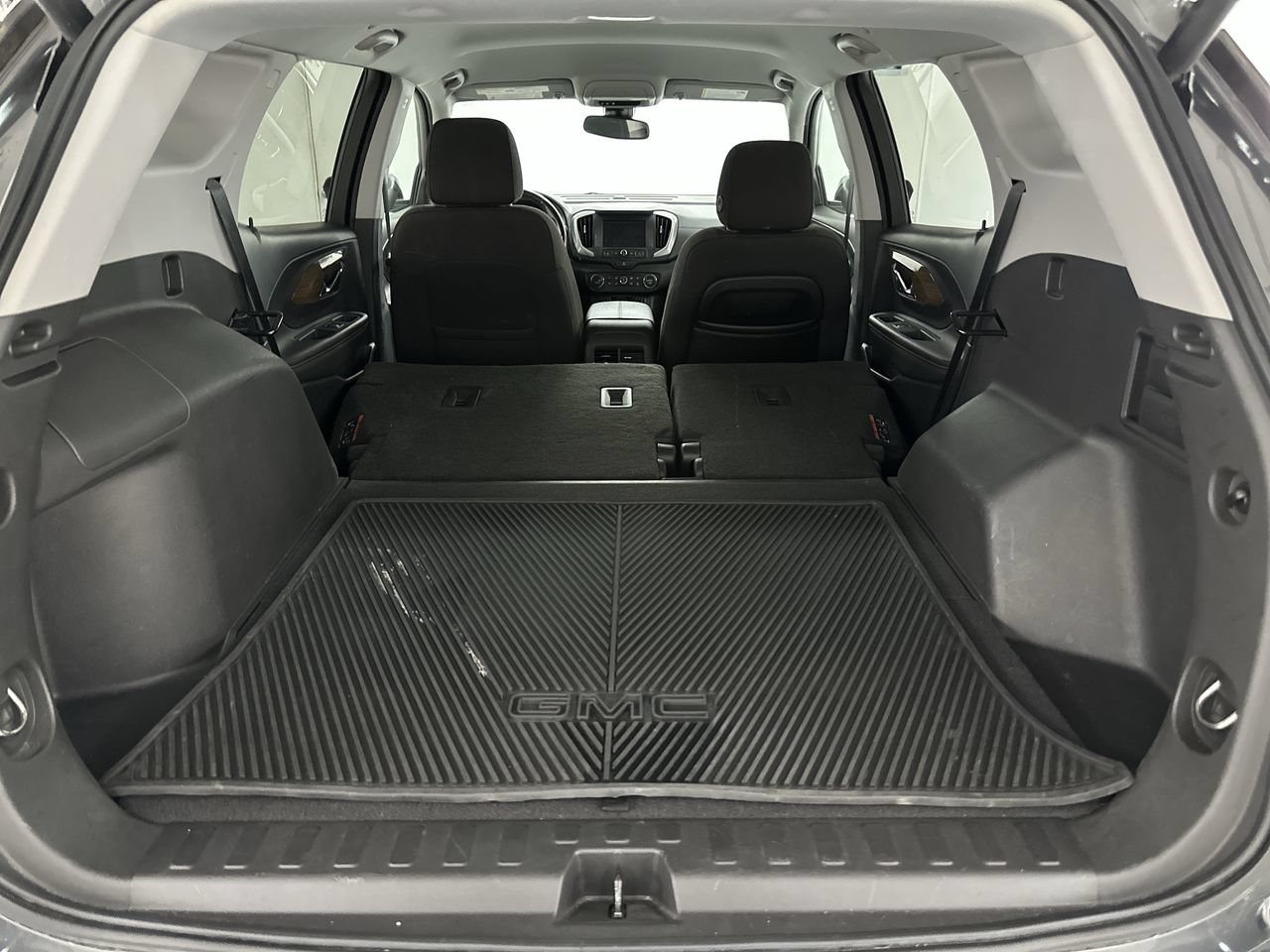 Used 2020 GMC Terrain SLE w/ Driver Convenience Package AWD/4WD image 27