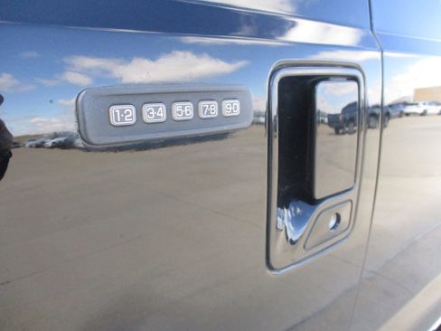 Used 2016 Ford F250 Lariat w/ Lariat Interior Package AWD/4WD image 14