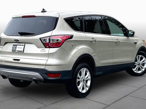 Used 2018 Ford Escape SE w/ SE Sync 3 Package FWD image 13
