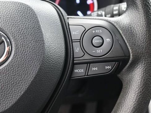 Used 2024 Toyota RAV4 XLE FWD image 2