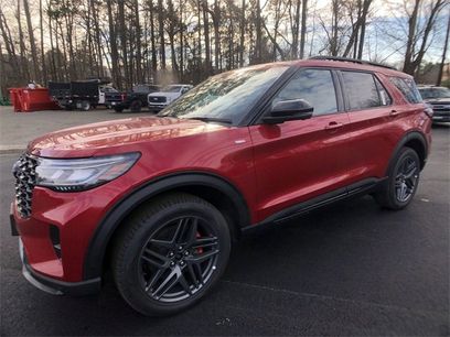New 2025 Ford Explorer ST-Line w/ Premium Package
