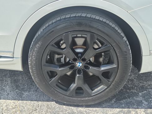 Used 2020 BMW X7 xDrive40i w/ Luxury Seating Package image 14