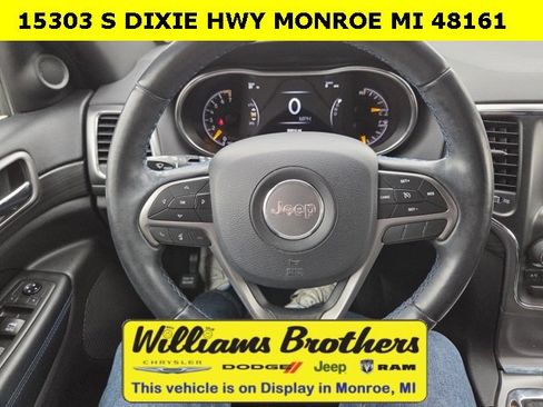 Used 2019 Jeep Grand Cherokee Laredo image 9