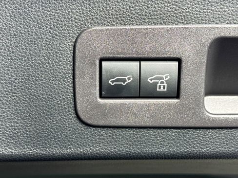 Used 2023 Lexus LX 600 F Sport image 36