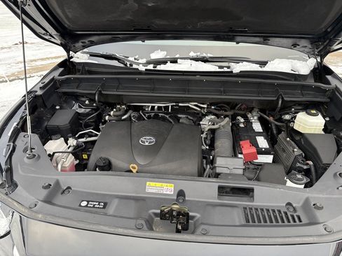 Certified 2022 Toyota Highlander XLE image 7