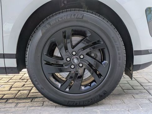 Used 2025 Land Rover Range Rover Evoque S AWD/4WD image 12