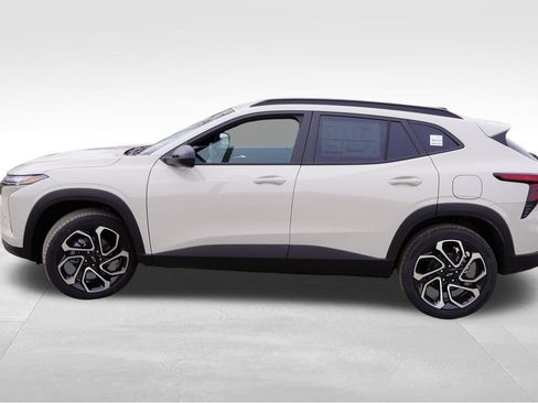 New 2026 Chevrolet Trax RS w/ Driver Confidence Package FWD image 6