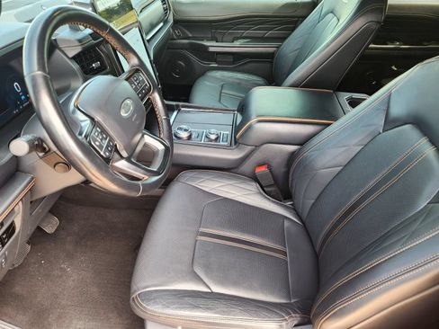 Used 2023 Ford Expedition Platinum AWD/4WD image 16