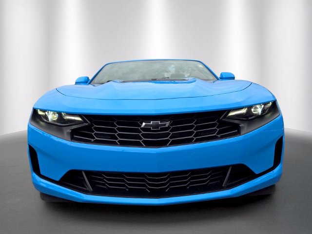Used 2023 Chevrolet Camaro LT w/ Technology Package RWD image 2