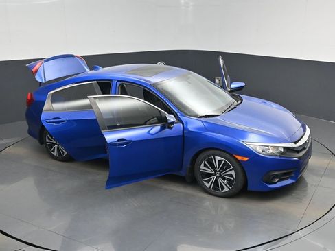 Used 2018 Honda Civic EX-T image 19
