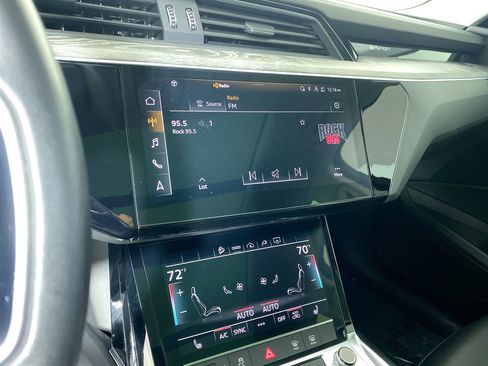 Certified 2022 Audi e-tron Premium w/ Convenience Plus Package image 4