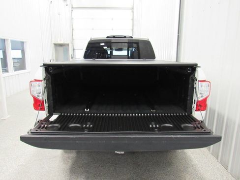 Used 2019 Nissan Titan Platinum Reserve w/ Platinum Utility Package image 15
