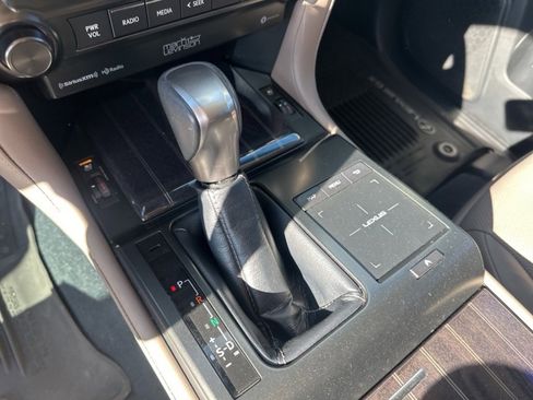 Used 2023 Lexus GX 460 Premium image 18