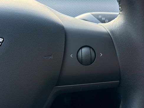 Used 2020 Tesla Model Y Long Range image 28